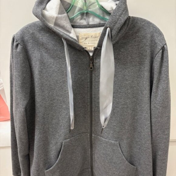 Evy’s Tree Charcoal The Brianna Hoodie - Picture 3 of 7